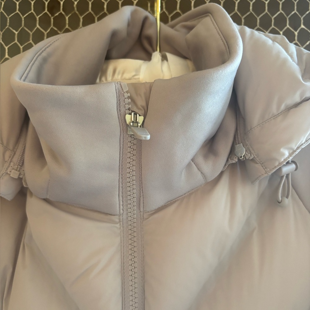 ATHLETA Women's Grayish purple Puffer Jacket. - Picture 4 of 12